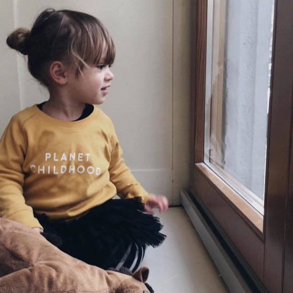 sweatshirt planet mustard look